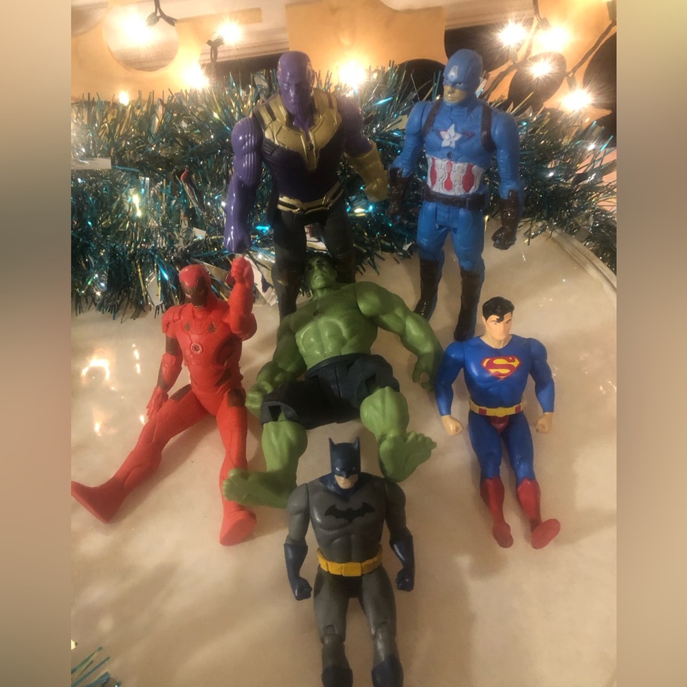 Dc Superhero Action Figure Set lights up
captain America, Batman,hulk 
Superman